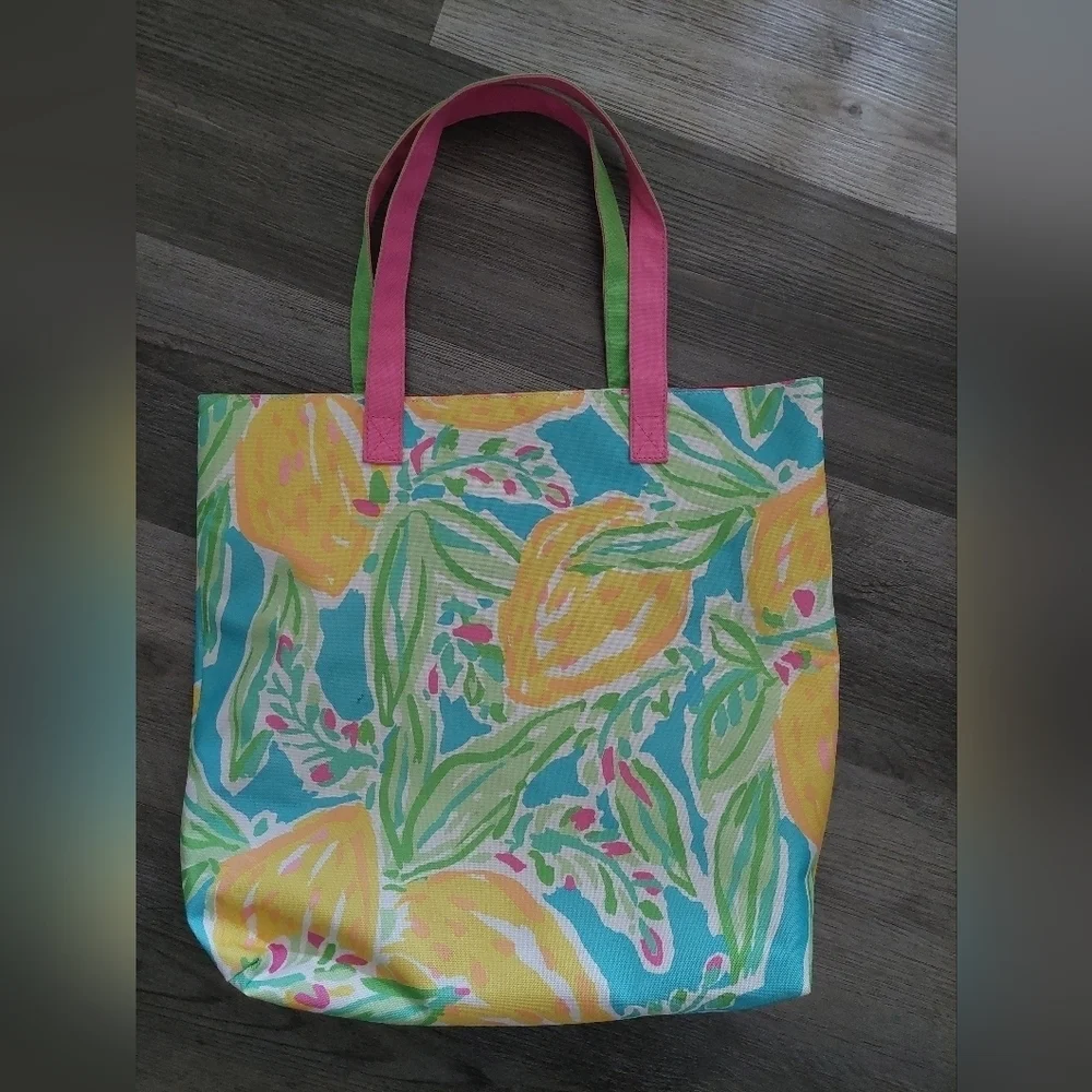 Lilly Pulitzer brandnew packable